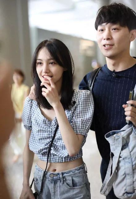 著名作家直言:张恒对不起郑爽,是个无情无义的男人