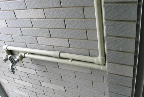 外墙pvc110雨水管支架距离