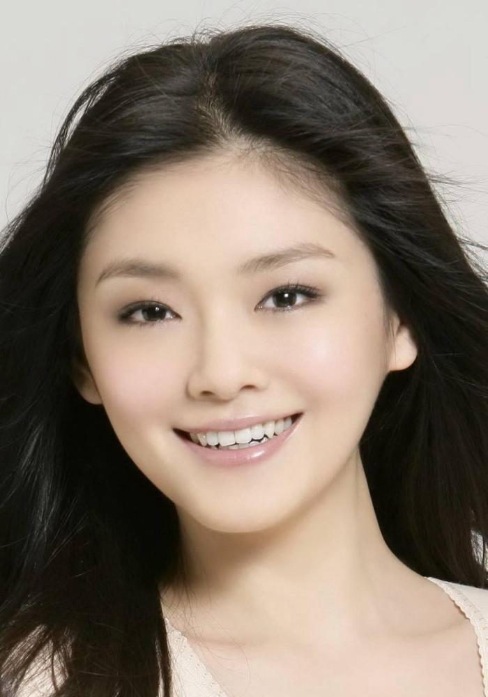 2000年出生的女星,2000年出生的明星 70后港台最美的13位女星,她们个个漂亮大气,你还知道谁?