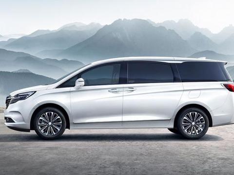 三孩政策开放，一台什么样的车才能装得下？