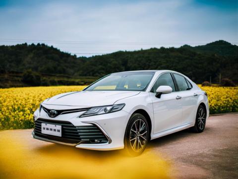 最值得入手的合资B级车推荐，本田雅阁和丰田凯美瑞该这么选？