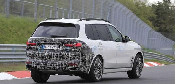 一周海外新车谍照盘点 宝马新X7/法拉利V6混动/新一代兰德酷路泽