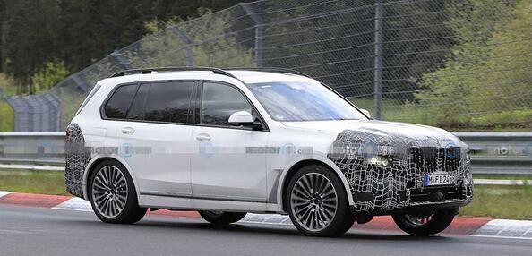 一周海外新车谍照盘点 宝马新X7/法拉利V6混动/新一代兰德酷路泽