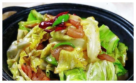 重庆辣子鸡,枸杞木耳炒山药,麻辣豚肉,手撕包菜