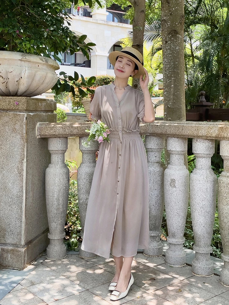 夏天不要乱穿衣，多穿这4种基础款单品，美得优雅温柔又有腔调