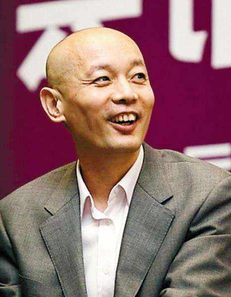 葛优爱子疑曝光,3岁身高已到成人腰部,此前一直在国外