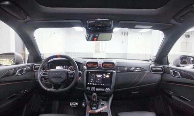 实拍领克02 Hatchback,国产“小钢炮”只卖20万