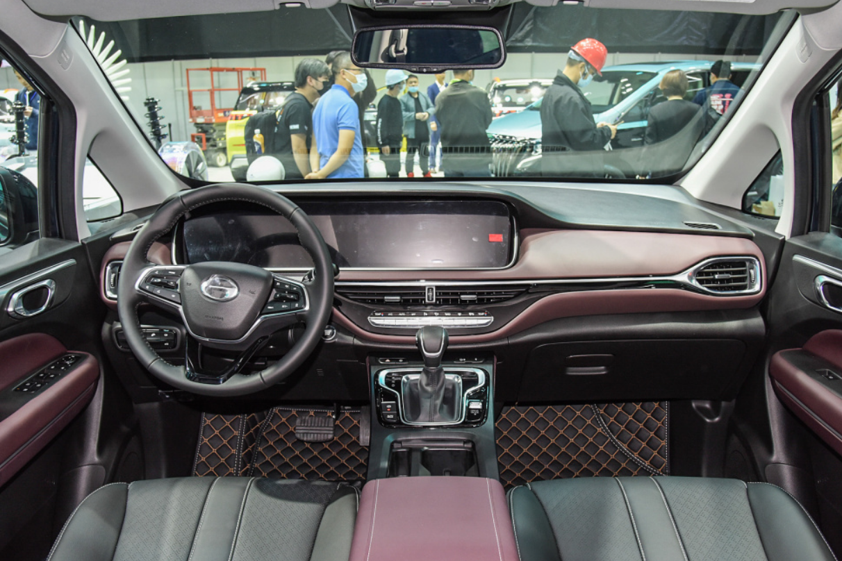 想要宜家又宜商?五菱凯捷、传祺M6、宋MAX,谁更能堪大用?