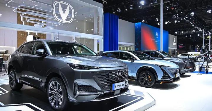 蓝鲸iDD混合动力系统发布“蓝鲸家族”“加电”长安如虎添翼