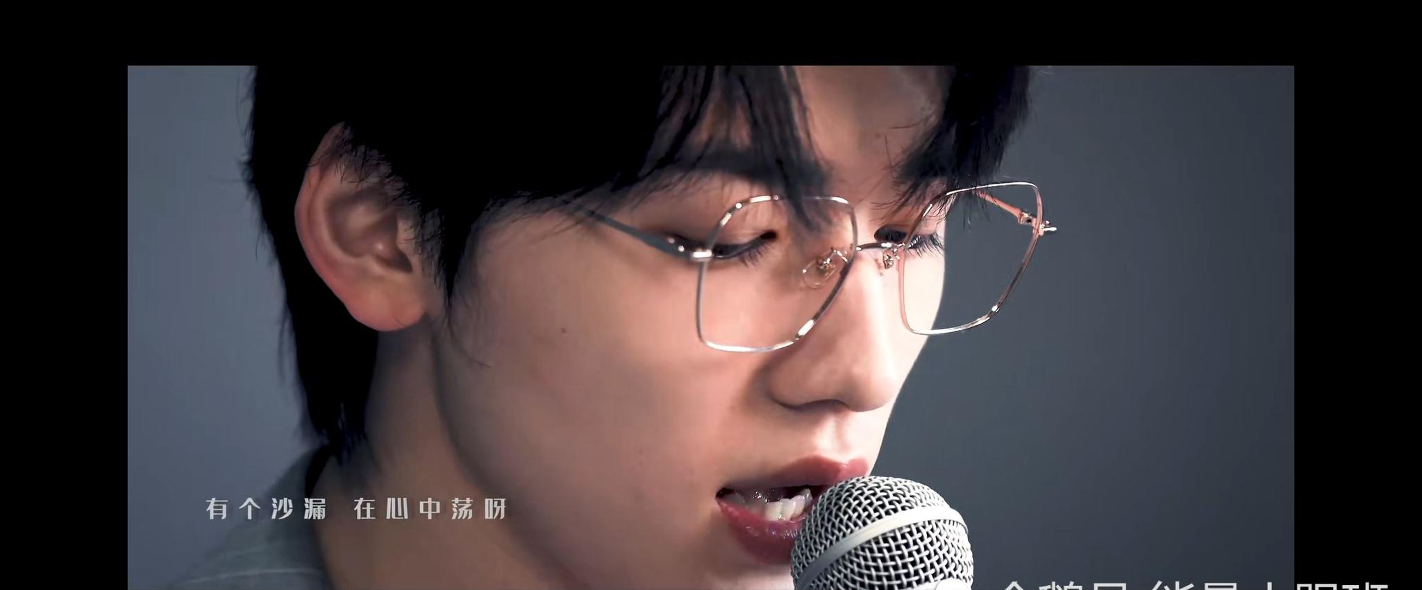 foreveryoung,youngforyou 临睡前还在听宋亚轩翻唱的《foreveryoung》人鱼主唱回来了