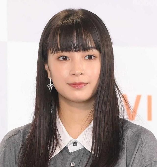 17岁出演海街日记时广濑铃并没有意识到那正是自己的颜值巅峰