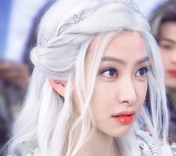 女星白发造型谁最美?宋茜可爱,巩俐这气质绝了