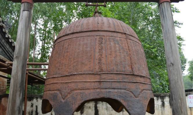 世界未解之谜:佛祖庙之谜,千佛山庙内1200斤大钟是如何运上山的