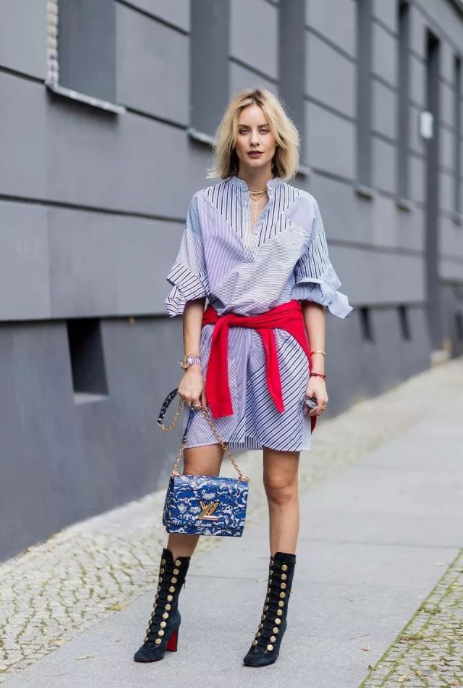 胡可真“嫩”呀！穿黄色衬衫裙甜美娇俏，一看就是被沙溢宠出来的