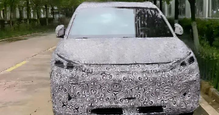 或定位家族高端系列，比亚迪X-dream概念车量产版路试图曝光