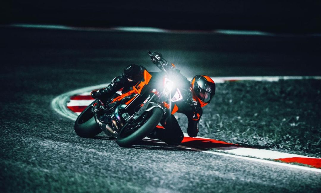 ktm超级公爵高清壁纸,ktm1290高清手机壁纸 "新手消耗器"之ktm超级公爵,你敢来挑战吗?
