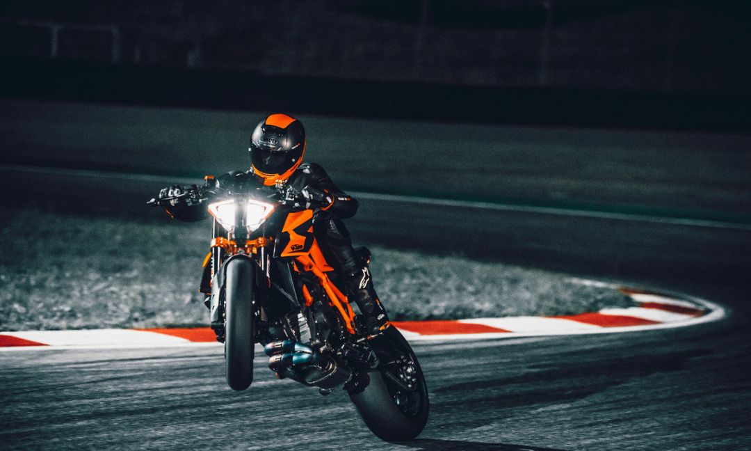 ktm超级公爵高清壁纸,ktm1290高清手机壁纸 "新手消耗器"之ktm超级公爵,你敢来挑战吗?