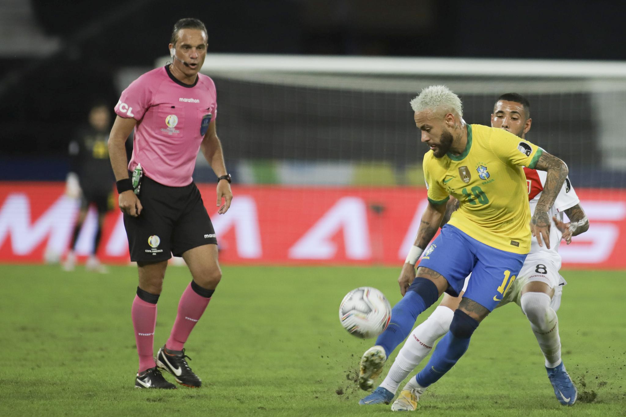 足球——美洲杯:巴西战胜秘鲁休闲区蓝鸢梦想 - Www.slyday.coM 足球——美洲杯:巴西战胜秘鲁休闲区蓝鸢梦想 - Www.slyday.coM