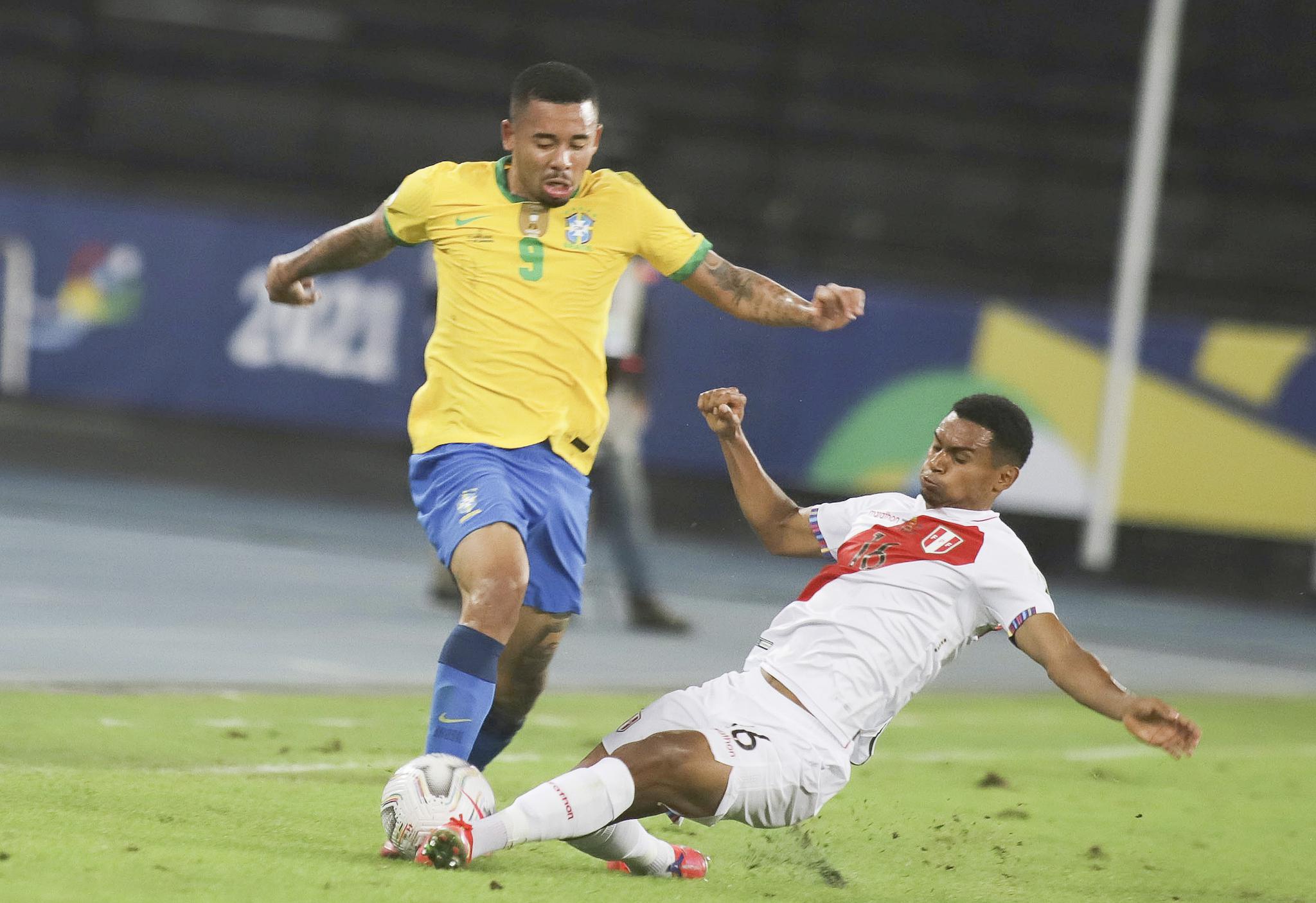 足球——美洲杯:巴西战胜秘鲁休闲区蓝鸢梦想 - Www.slyday.coM 足球——美洲杯:巴西战胜秘鲁休闲区蓝鸢梦想 - Www.slyday.coM