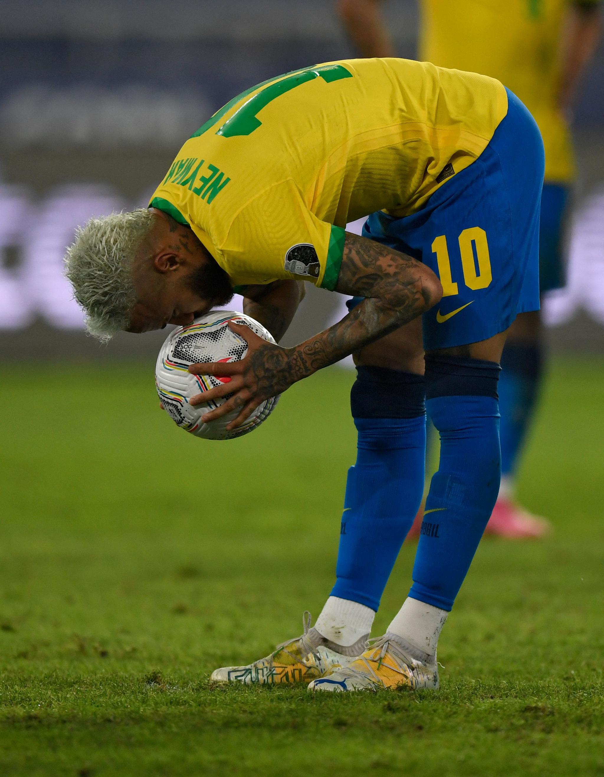 足球——美洲杯:巴西胜秘鲁休闲区蓝鸢梦想 - Www.slyday.coM 足球——美洲杯:巴西胜秘鲁休闲区蓝鸢梦想 - Www.slyday.coM