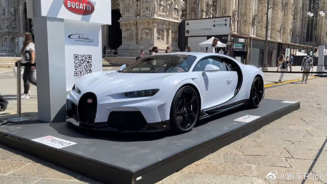 2022全新布加迪Chiron Super Sport 米兰首秀（320 万欧元）
