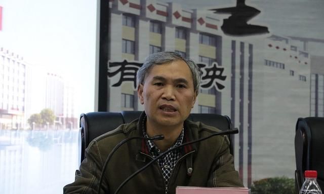 同为医院副院长,同日因违纪被调查|医院|副院长|董辉军_新浪新闻