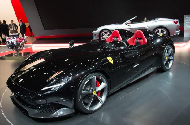 36岁C罗不喝可乐身材超棒,戴千万钻表豪车一堆,把柜姐女友宠上天!休闲区蓝鸢梦想 - Www.slyday.coM 36岁C罗不喝可乐身材超棒,戴千万钻表豪车一堆,把柜姐女友宠上天!休闲区蓝鸢梦想 - Www.slyday.coM