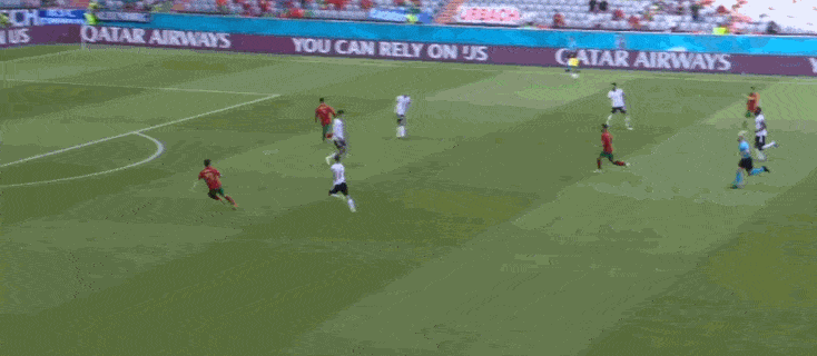 36岁C罗不喝可乐身材超棒,戴千万钻表豪车一堆,把柜姐女友宠上天!休闲区蓝鸢梦想 - Www.slyday.coM 36岁C罗不喝可乐身材超棒,戴千万钻表豪车一堆,把柜姐女友宠上天!休闲区蓝鸢梦想 - Www.slyday.coM