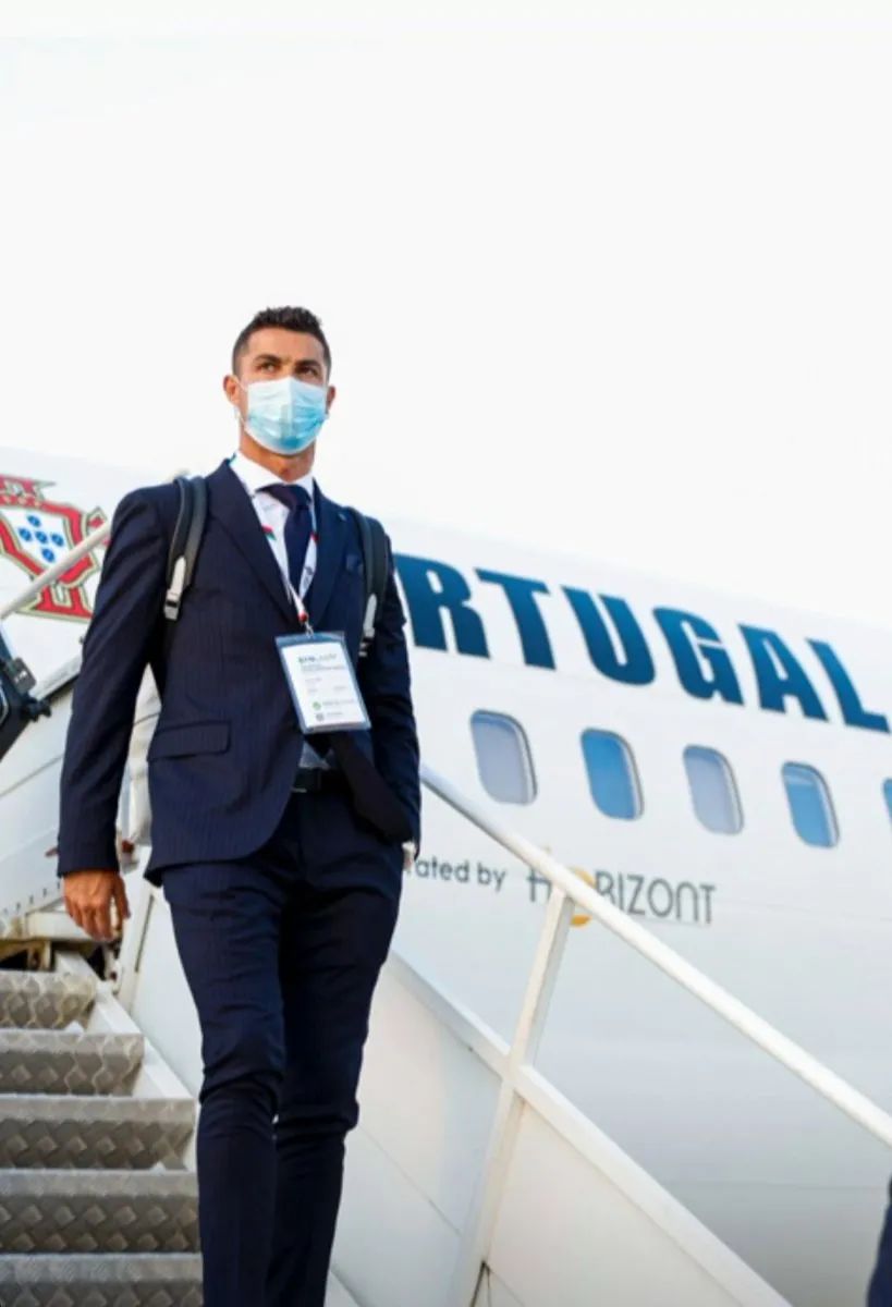 36岁C罗不喝可乐身材超棒,戴千万钻表豪车一堆,把柜姐女友宠上天!休闲区蓝鸢梦想 - Www.slyday.coM 36岁C罗不喝可乐身材超棒,戴千万钻表豪车一堆,把柜姐女友宠上天!休闲区蓝鸢梦想 - Www.slyday.coM