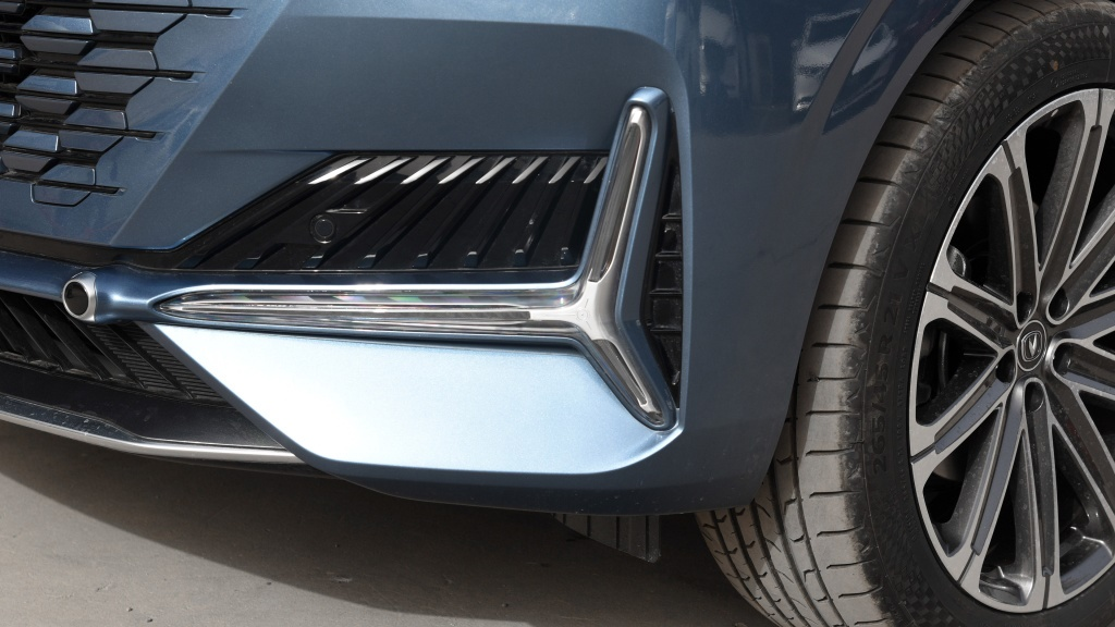 试驾长安UNI休闲区蓝鸢梦想 - Www.slyday.coM 试驾长安UNI休闲区蓝鸢梦想 - Www.slyday.coM