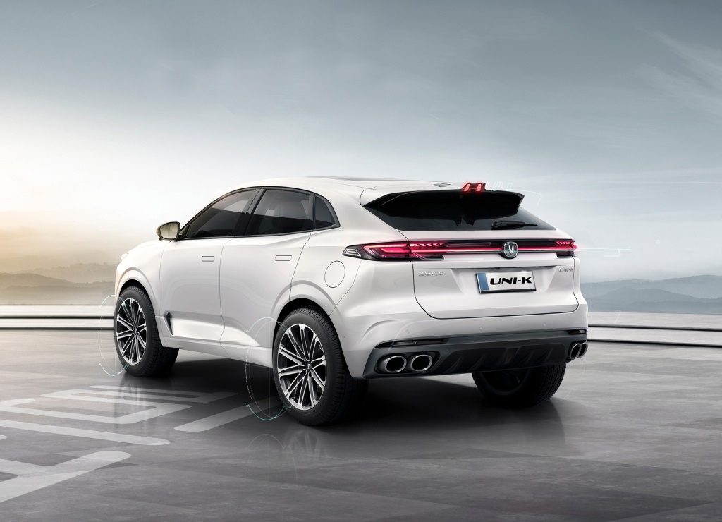 试驾长安UNI休闲区蓝鸢梦想 - Www.slyday.coM 试驾长安UNI休闲区蓝鸢梦想 - Www.slyday.coM