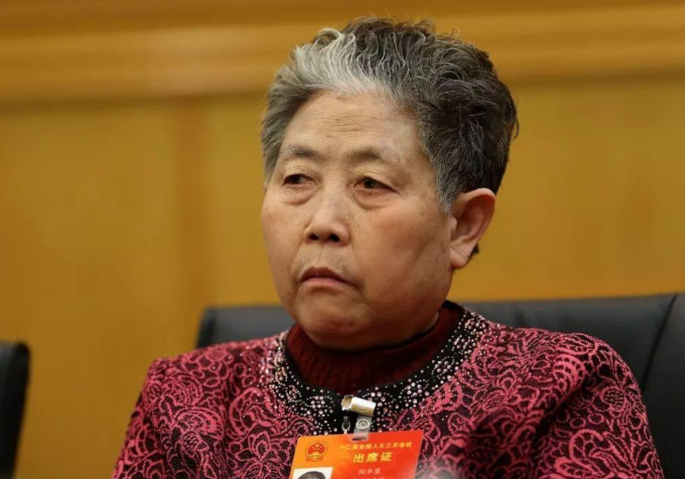 老干妈变味了陶华碧再度出山收拾儿子的烂摊子