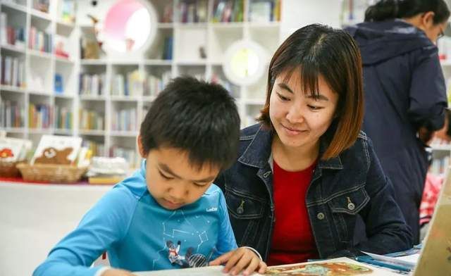 ţ��������ţ�����ײ⣺����֪ʶ��,��߼�����,���ɸ㶨����Ӣ