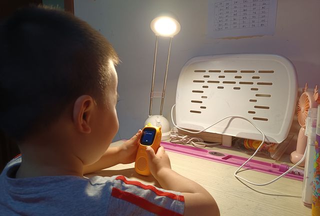 ţ��������ţ�����ײ⣺����֪ʶ��,��߼�����,���ɸ㶨����Ӣ