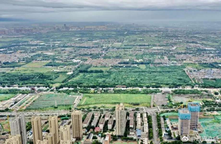 为什么澳门巴黎人前面有一大片空地