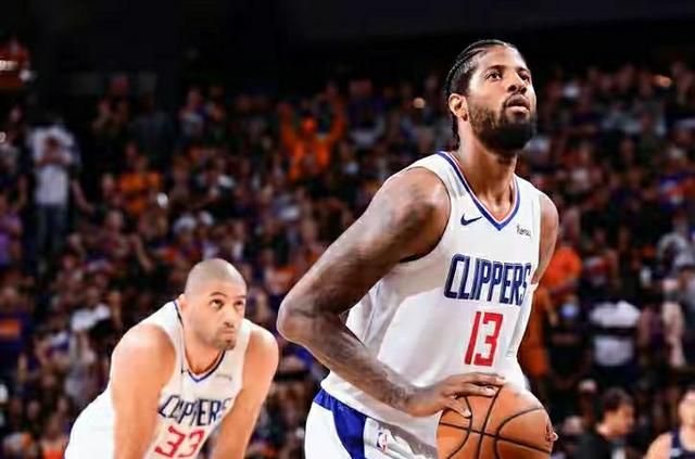 快船经典传奇网页版调整失败,有效限制布克后禁区却丢60分,小卡会复出吗?