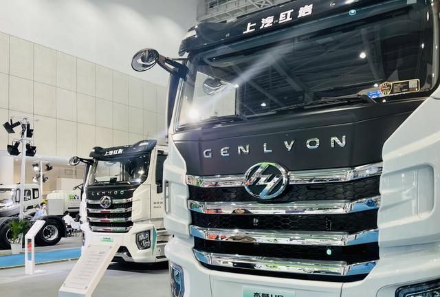 上汽红岩携三款新能源重卡亮相EVS34世界电动车大会