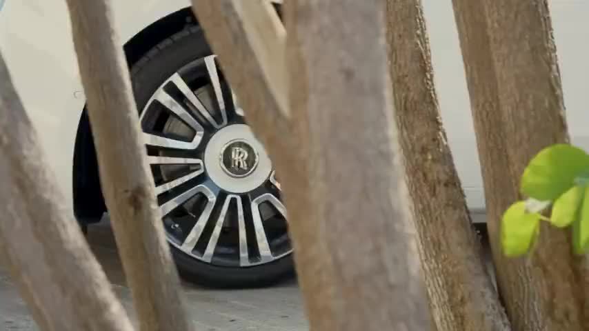 劳斯莱斯古思特，除了霸气的外观和精致的内饰之外……