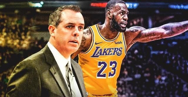 沃格尔:詹姆斯已参与到教练组的工作中,他让我不要指定进攻经典传奇网页版