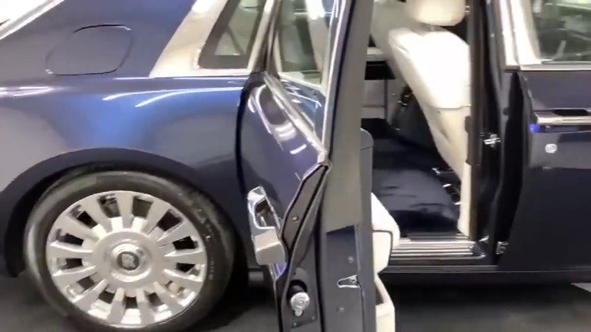 劳斯莱斯幻影动态细节鉴赏，是每一个男人的梦吧~