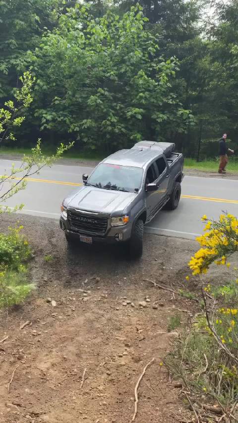 GMC CANYON AT4 林道穿越，除了Raptor、TRX外……