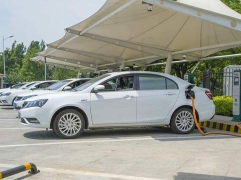 买微型和十万以下新能源汽车的人都怎么想的？难道是因为穷？