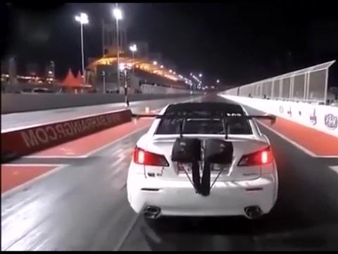 不要随便在汽车后面安装尾翼，因为真的能飞起来！