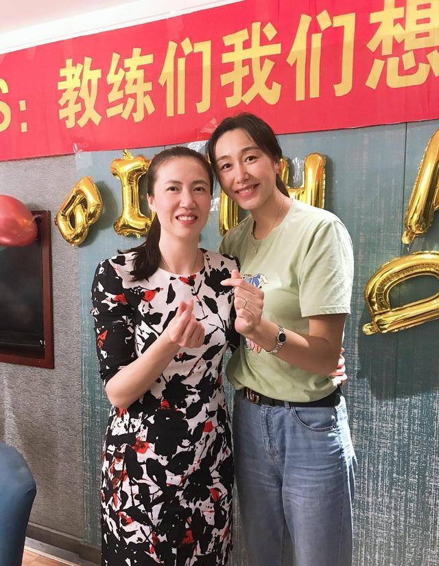官至副厅很低调,41岁身材高挑颜值高|周苏红|汤淼|功勋_新浪新闻