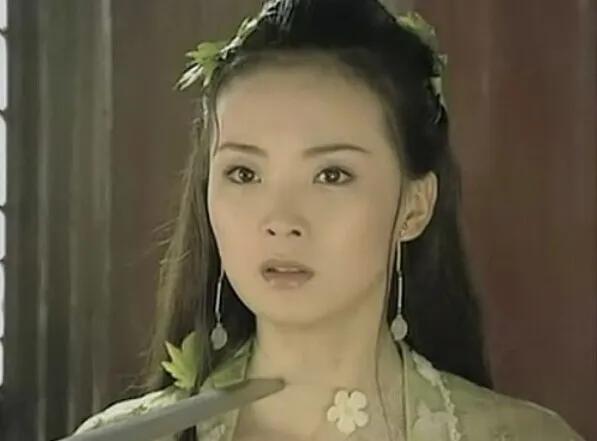 童年经典红白玫瑰之争,《武林外史》白飞飞朱七七,你选哪一个?