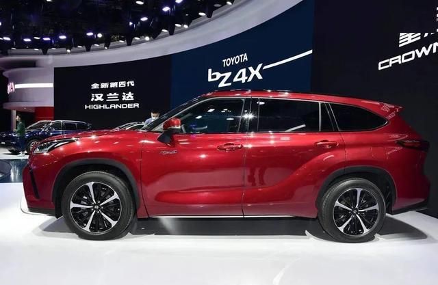 本是同根生 一汽丰田皇冠陆放开始接受预定