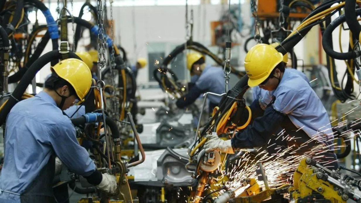 中国14亿人,为啥工厂还会"用工荒?工人都去哪了?