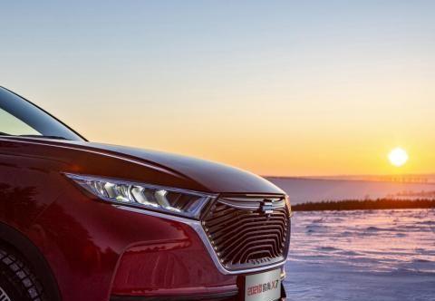 长安欧尚X7,有家一样的安全感。