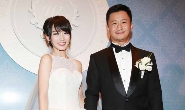 吴京妻子谢楠谈生育,曝二胎时被下危险通知书,34岁产子太不易