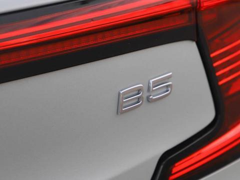 车企加速向电动化转型，未来10年或许买不到燃油车，你慌了吗？